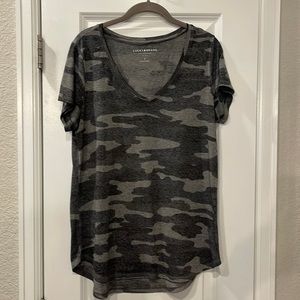 Lucky brand grey camo t shirt, size L.  Worn once.  Great condition.